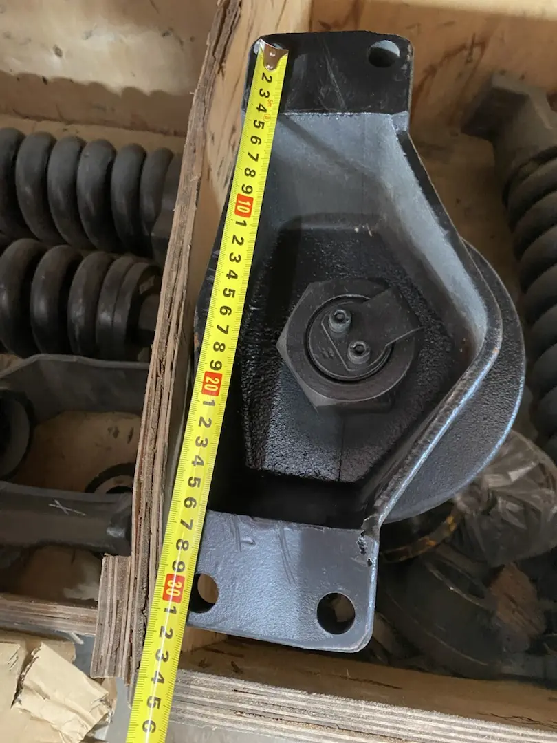 Купить Натяжитель цепи HITACHI ZX240-3 (9243393) по цене от 37 400
