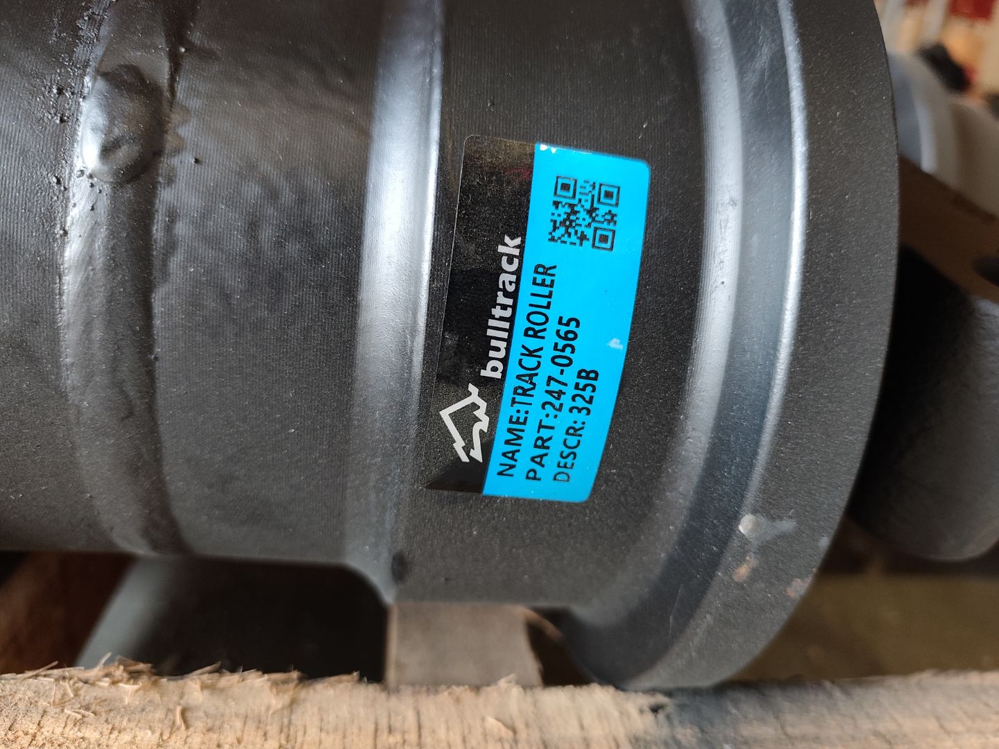 Каток опорный CAT 325B, 325BL, 325C, 325CL, 325D, 325DL, 329D, 329DL (247-0565) (JH)